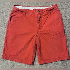 Izod Shorts Size 33W
